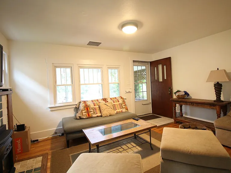 Living area 2