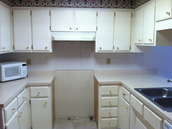 5389 Barber Mill_Kitchen