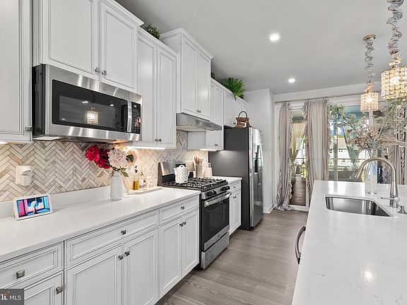 5th image of 116 Torrey Dr