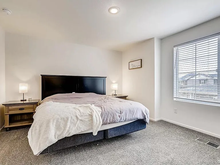 241 S Oak Hill St — Photo 17