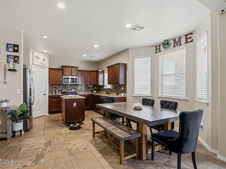 14448 Fernando Zubia Ave — Photo 19