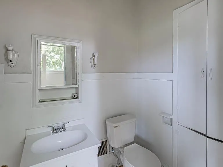 218 N Central Ave #1 — Photo 18