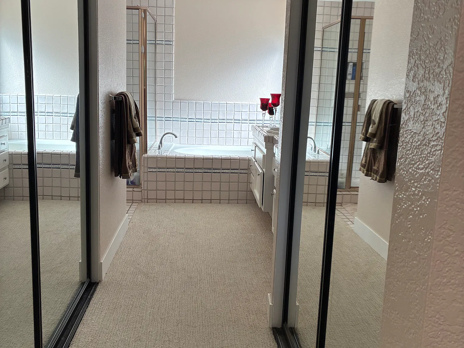 4 bed, 2372 sqft, $1,200 — Photo 4