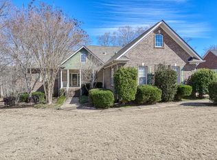 360 Island Green Ln, Inman, SC 29349