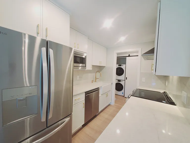 85 Riverside Ave #F7 — Photo 2