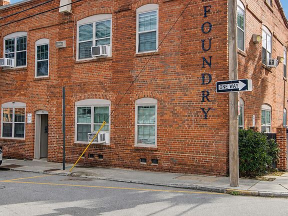 2nd image of 76 Nassau St APT B