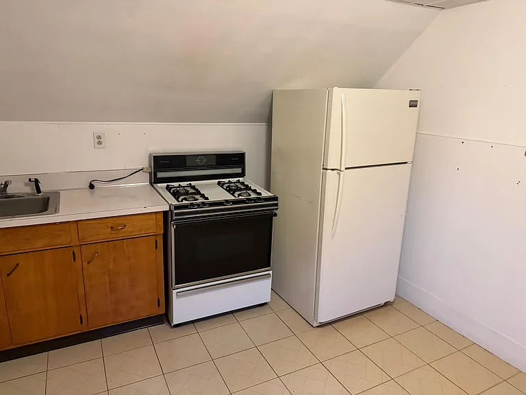 71 Tainter St #2 — Photo 6