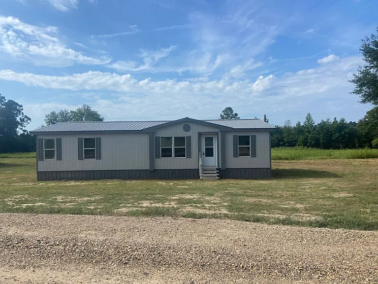 110 Private Road 178 — Photo 1