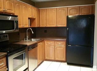 401 NW 103rd Ter, Pembroke Pines, FL 33026