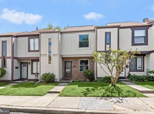 7 Helmsman Ct, Essex, MD 21221