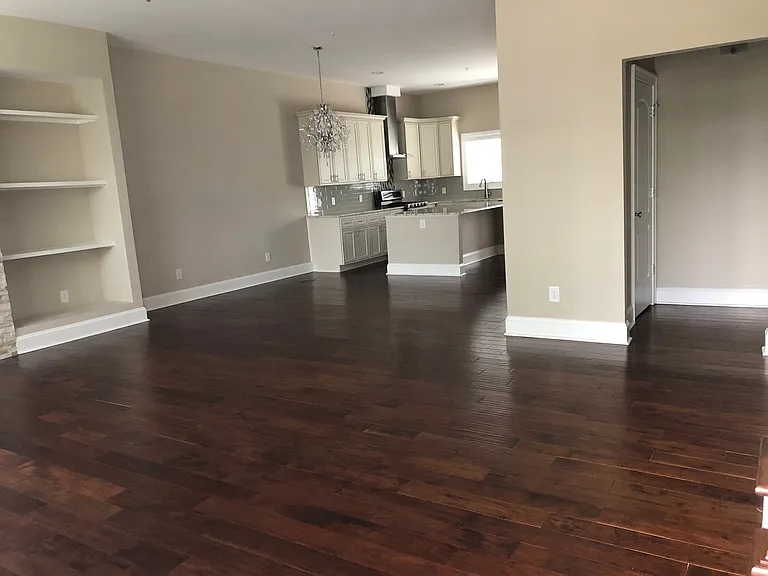 100 N Camellia St — Photo 6
