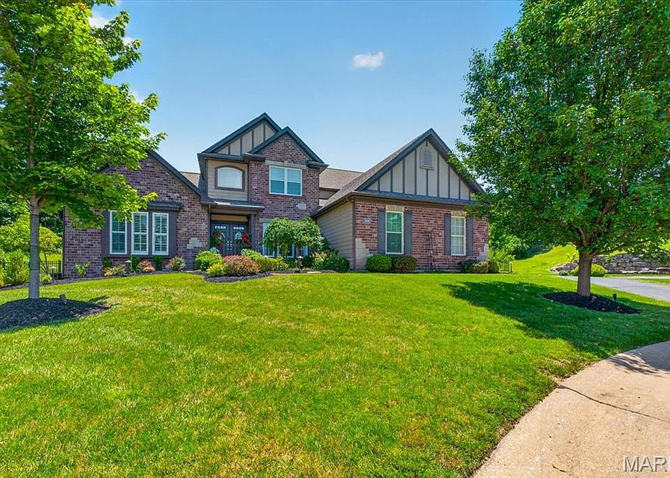 1st image of 9818 Grandview Lake Ct
