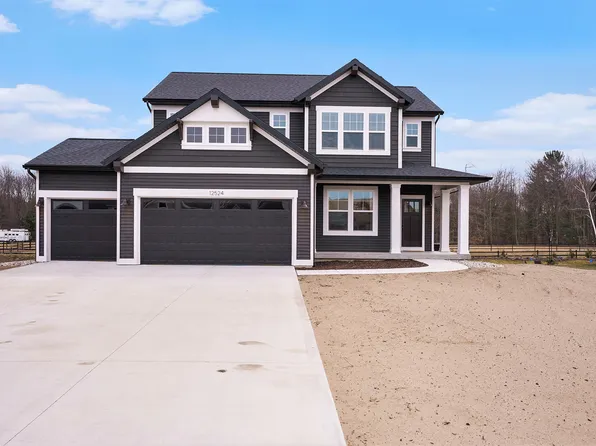 12524 Manchester Dr, Grand Haven, MI 49417