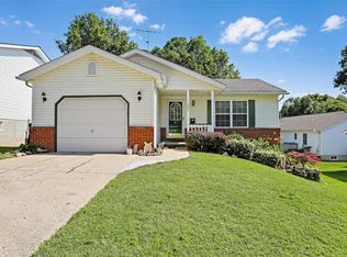1004 James St, Washington, MO 63090