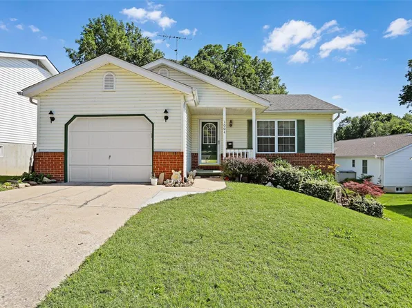 1004 James St, Washington, MO 63090