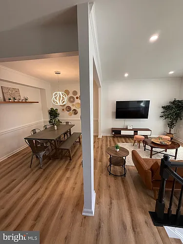45010 University Dr Photo 1