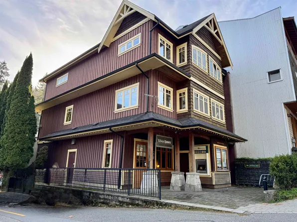 475 Bowen Island Trunk Rd, Bowen Island, BC V0N 1G2