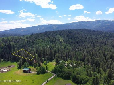 16 Alpine Mdw, Alpine, WY, 83128