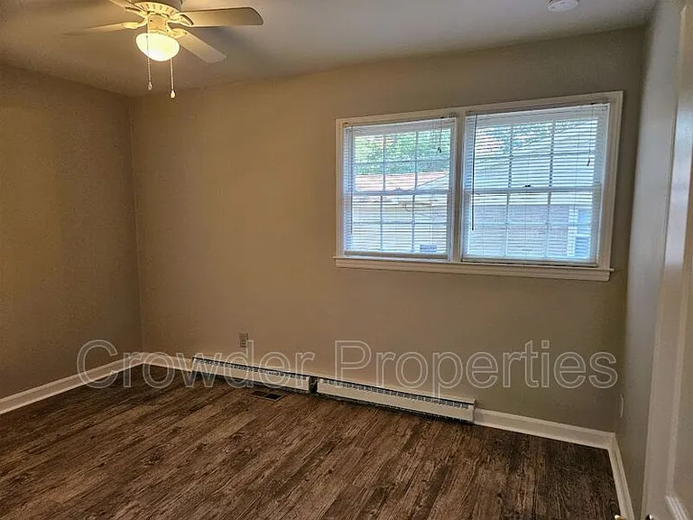 1120 Georgetown Dr — Photo 10