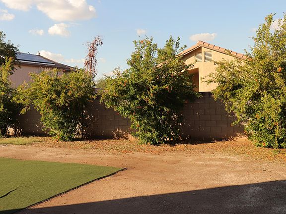 3rd image of 1628 W Dunbar Dr