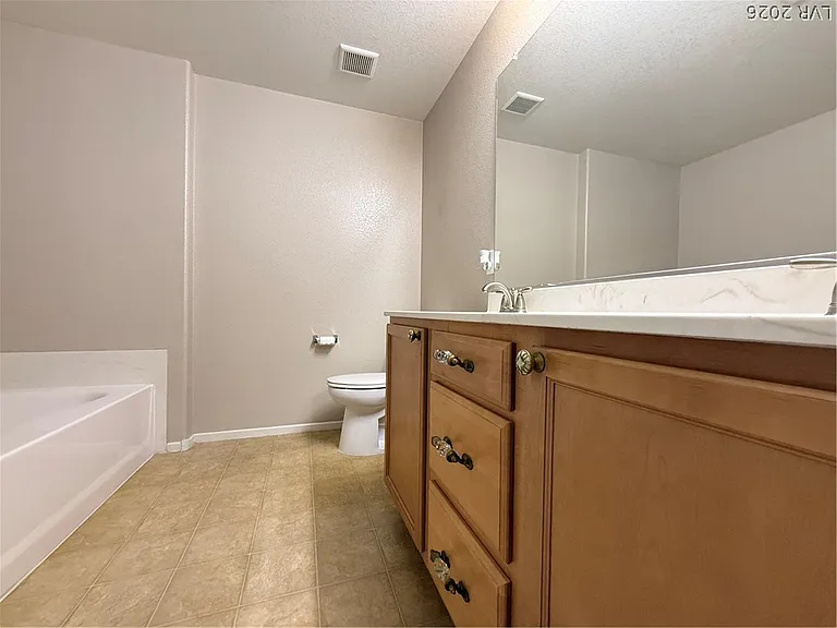 856 Pittston Ave — Photo 24