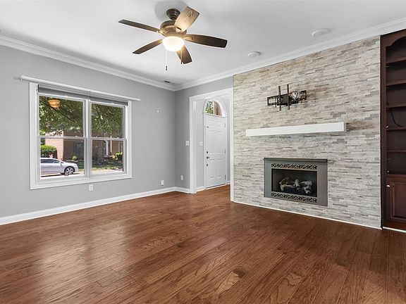 3rd image of 1464 Wind Ridge Ave