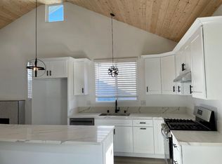 1738 1/2 N Sierra Bonita Ave, Pasadena, CA 91104
