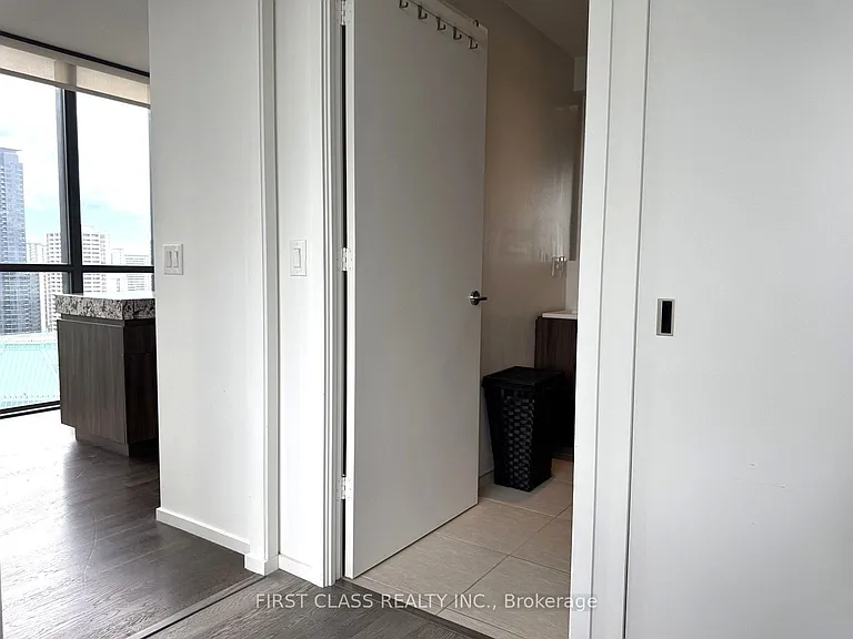 101 Charles St E #2010 — Photo 22