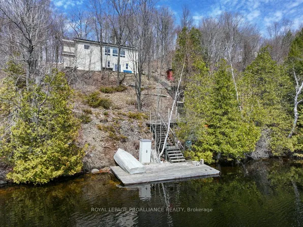 1076 Valley Ln, Central Frontenac, ON K0H 2P0