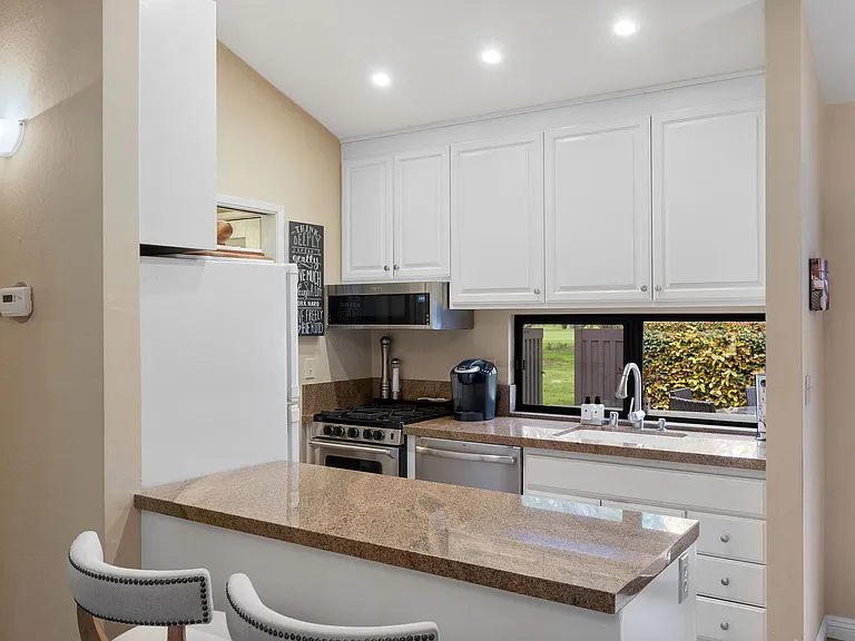 33 Fairway Dr — Photo 10