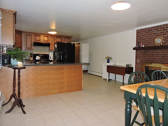 kitchen/family room