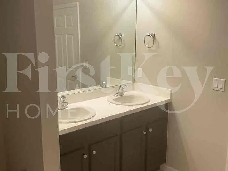 3354 SW Ludlow St — Photo 29
