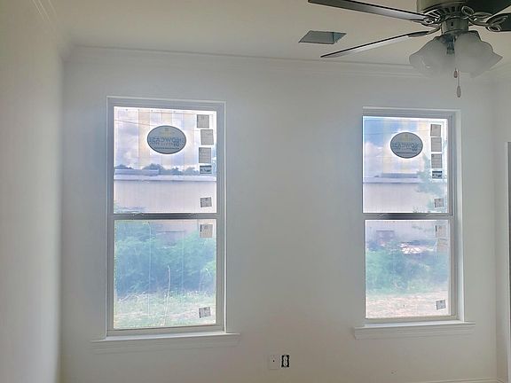 4th image of 125 Twin Meadow Ln