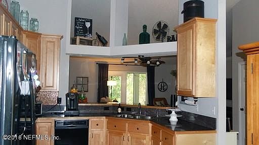 2nd image of 2920 Majestic Oaks Ln
