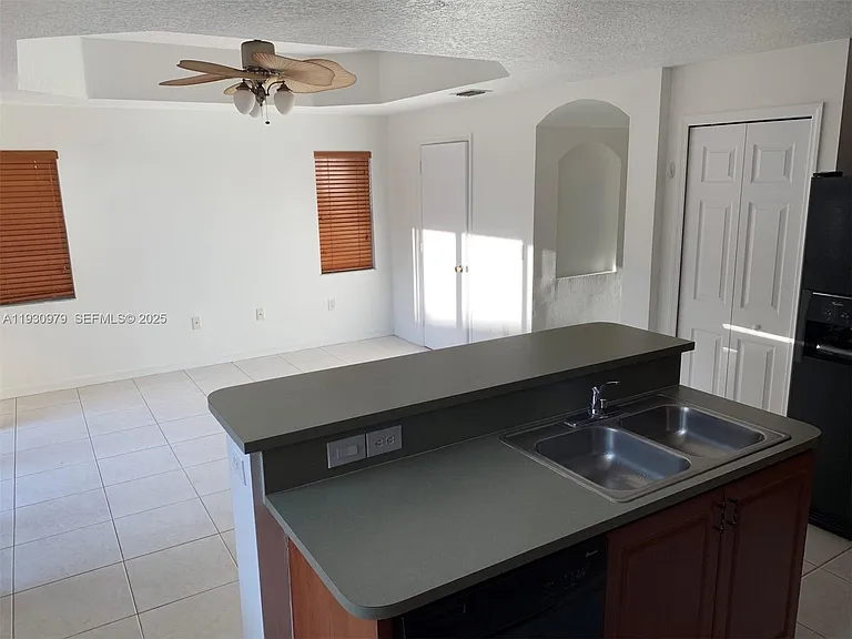 3150 SW 152nd Pl #3150 — Photo 5