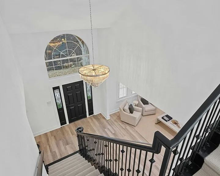7905 Brightman Ln — Photo 23