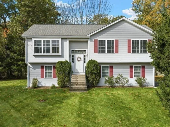 190 Winthrop St, Rehoboth, MA 02769