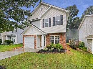 320 Peachtree Rd, Charlotte, NC 28216