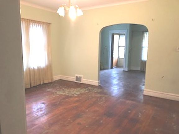 4th image of 117 S Humphrey Ave
