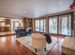 11266 N Lake View Pl, Mequon, WI 53092
