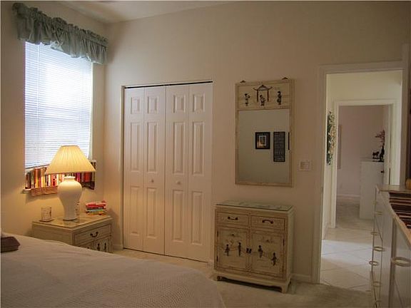 4th image of 1818 SE Killean Ct