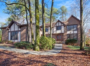 7501 Auden Trl, Sandy Springs, GA 30350