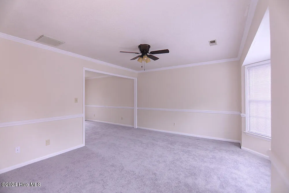 2 bed, 1.5 bath, $850 — Photo 2