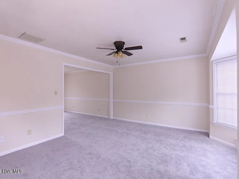 111 Concord Dr #C — Photo 2
