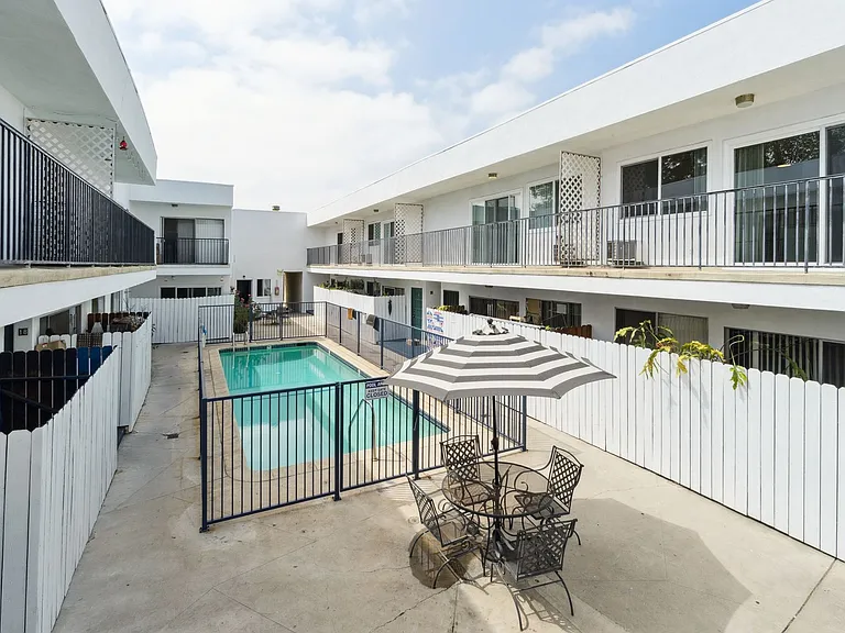 16900 Parthenia St #8625 — Photo 5