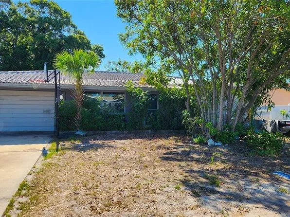 12425 106th St, Largo, FL 33773