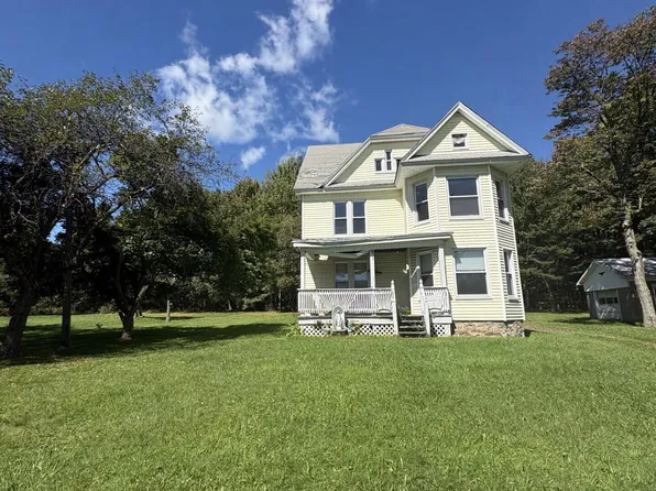 141 Salem Mountain Rd, Carbondale, PA 18407