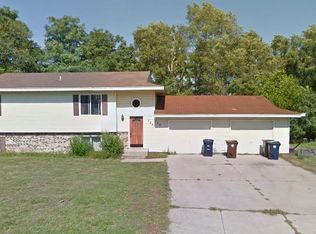 524 Bluebird Ct, Onalaska, WI 54650