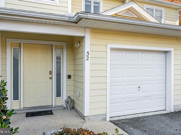 2nd image of 32 Beech Ct #6-6H