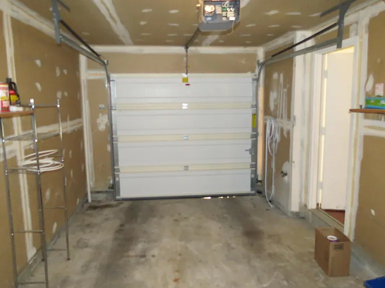 2208 Wimbledon Cir — Photo 32